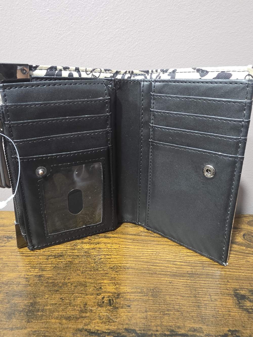 Jessica Simpson Wallet - Picture 5 of 7